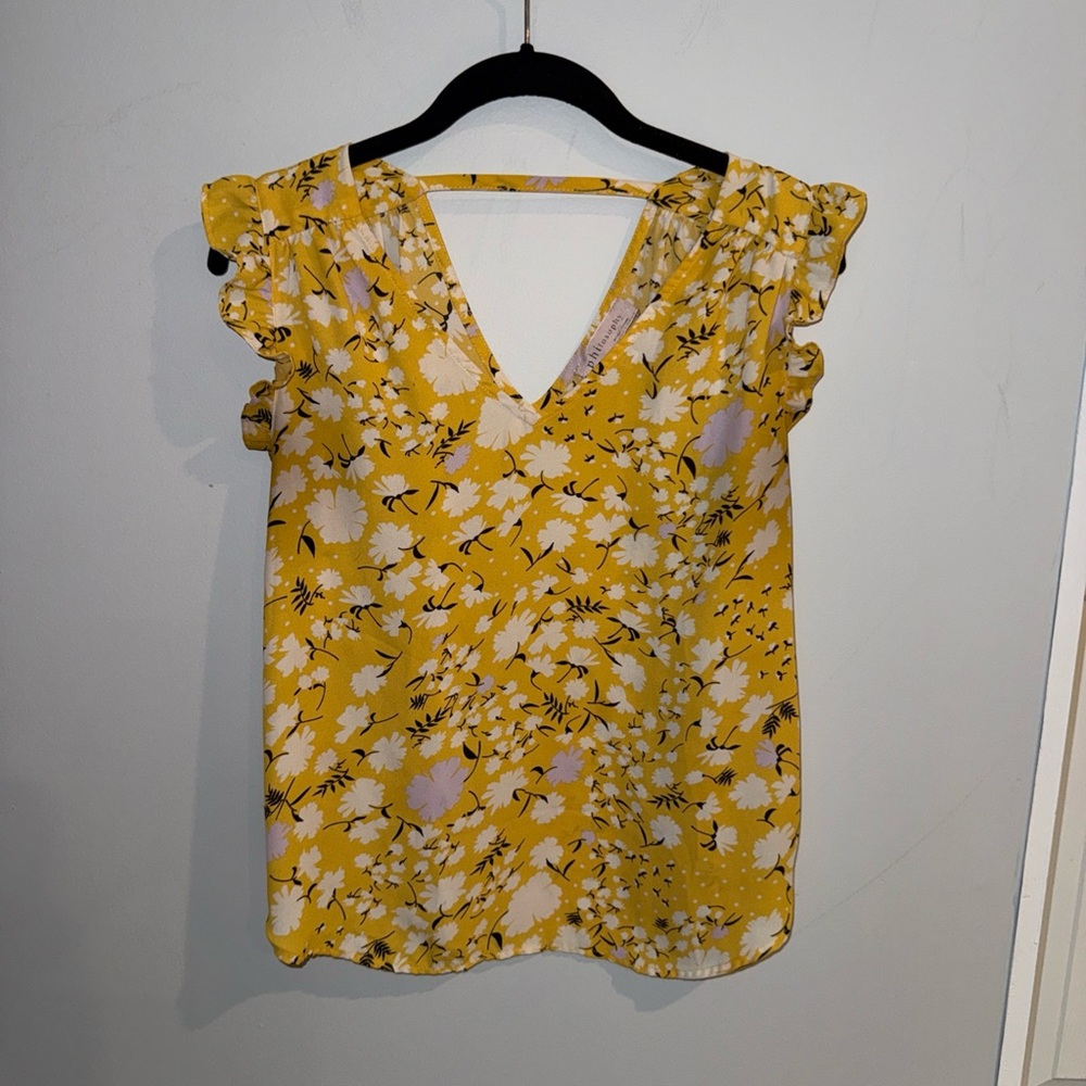 Philosophy  Yellow White Floral Flutter Sleeve V-Neck Blouse Sz Small Feminine‎